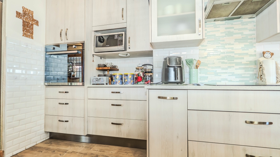 4 Bedroom Property for Sale in Ferndale Western Cape